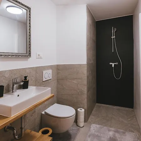 Sobe Lotrist Gasthof Radovljica