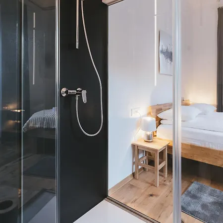 Sobe Lotrist 3* Radovljica
