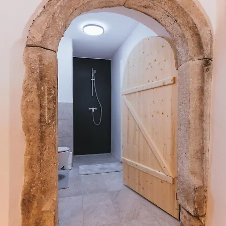 Gasthof Sobe Lotrist Radovljica